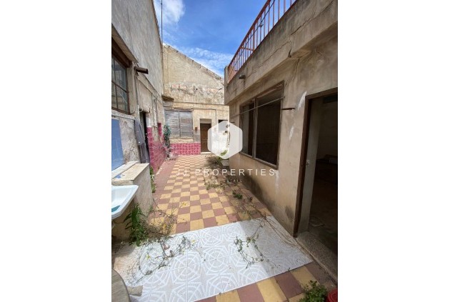 Aus zweiter Hand - Chalet -
Jacarilla - Jacarilla - Town