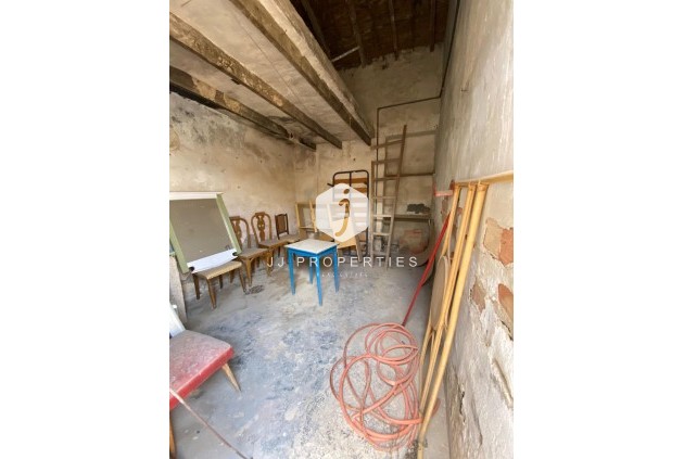 Aus zweiter Hand - Chalet -
Jacarilla - Jacarilla - Town