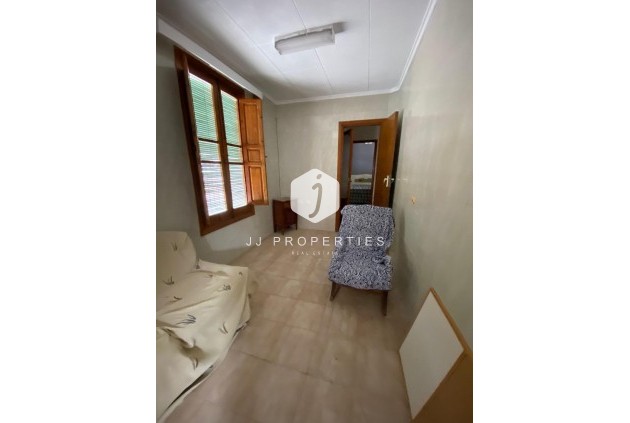 Aus zweiter Hand - Chalet -
Jacarilla - Jacarilla - Town