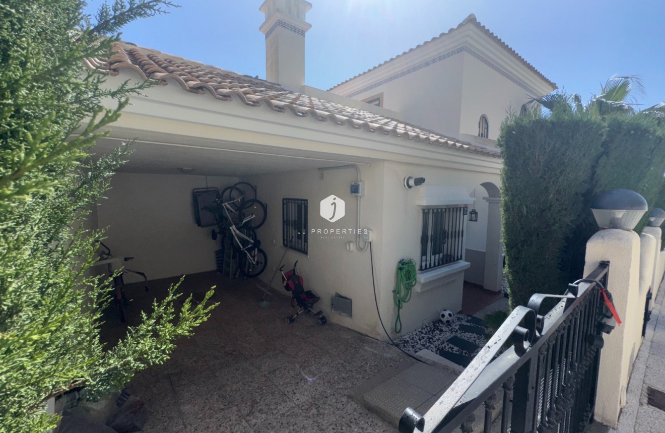 Tweedehands - Villa -
Orihuela Costa - Costa Blanca