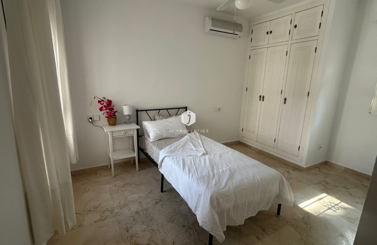 Tweedehands - Villa -
Orihuela Costa - Costa Blanca