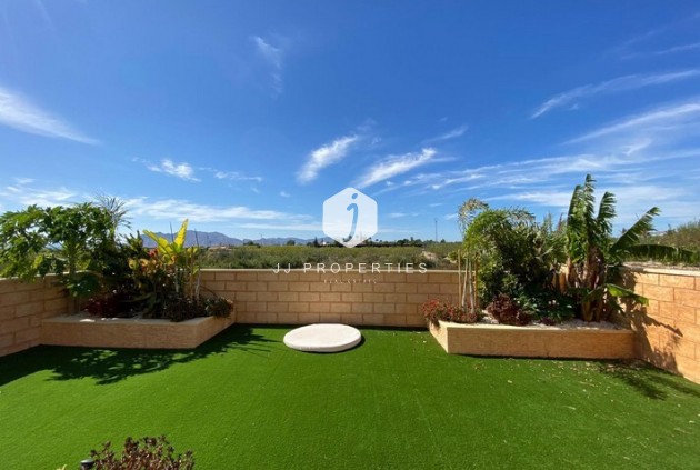 Tweedehands - Landelijk eigendom -
Albatera - Inland