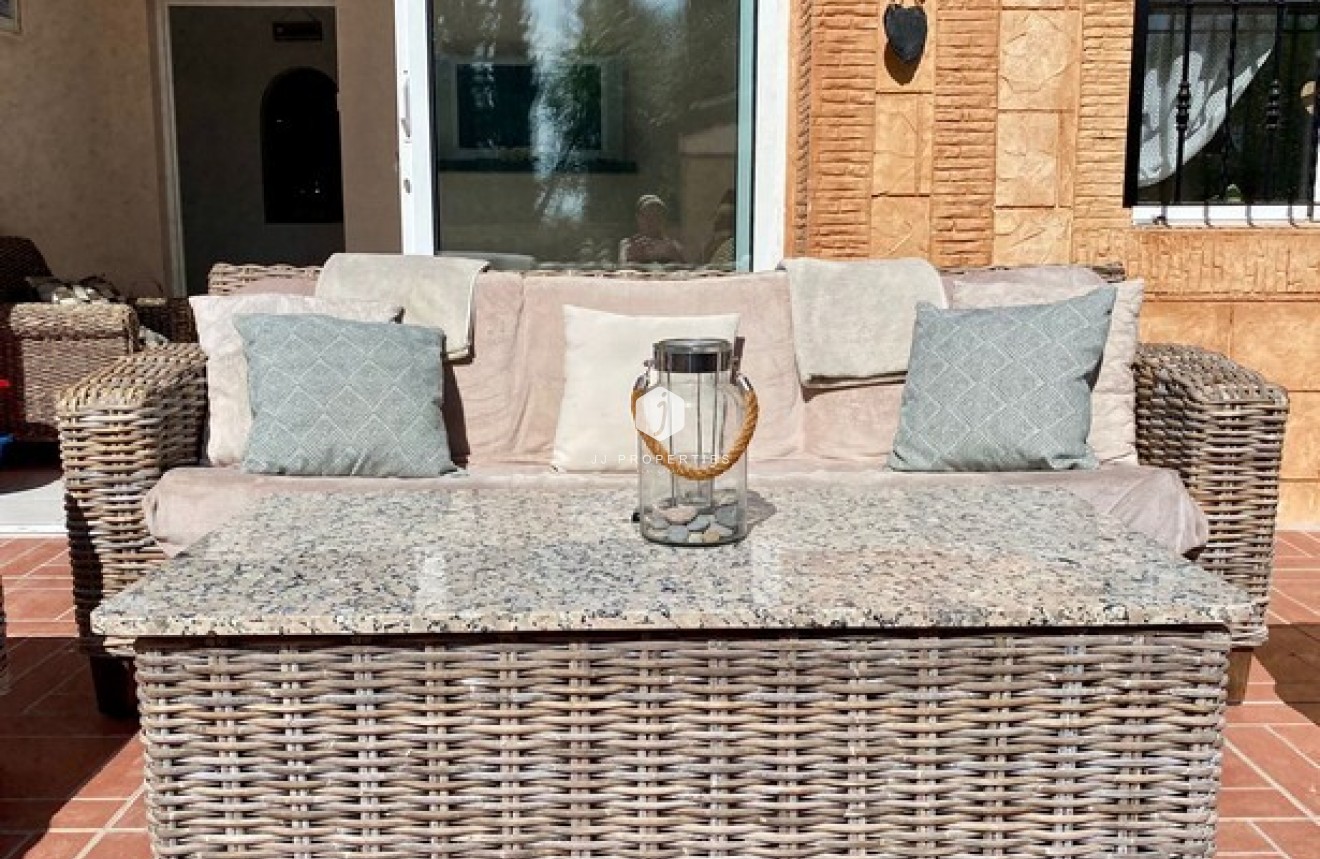 Tweedehands - Landelijk eigendom -
Albatera - Inland