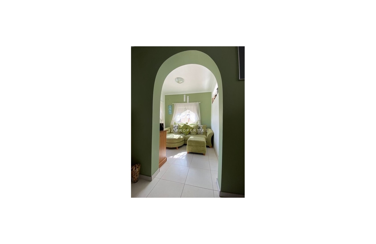 Tweedehands - Landelijk eigendom -
Albatera - Inland