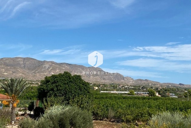 Tweedehands - Landelijk eigendom -
Albatera - Inland