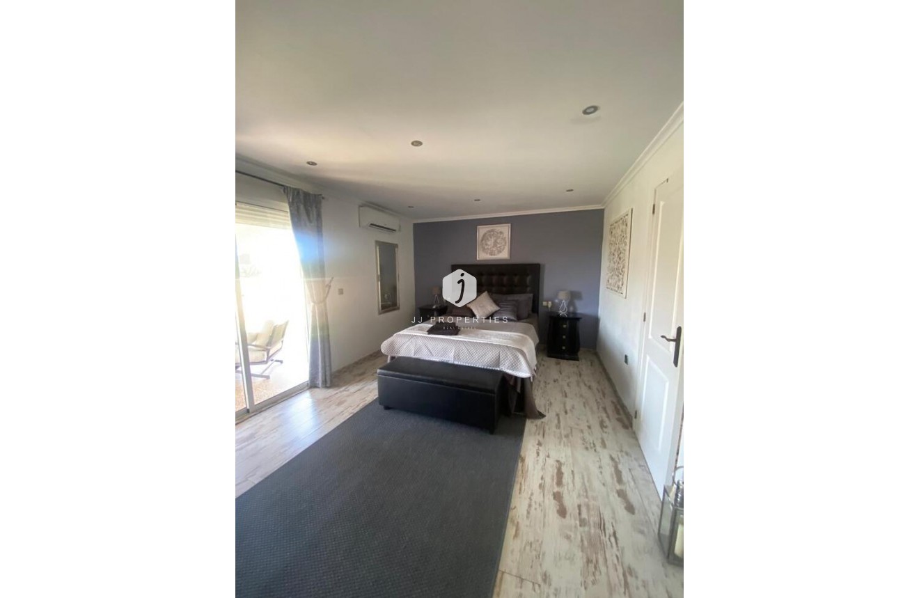 Tweedehands - Landelijk eigendom -
Albatera - Inland