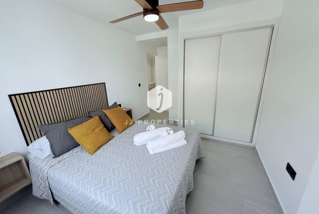 Tweedehands - Appartement / flat -
Torrevieja - La Mata