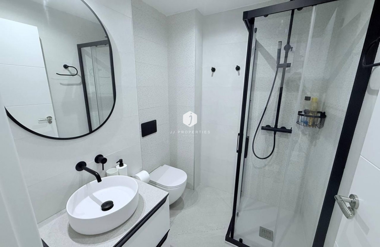 Tweedehands - Appartement / flat -
Torrevieja - La Mata