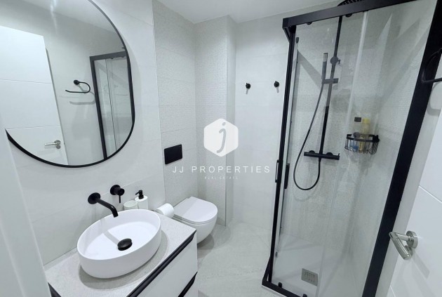 Tweedehands - Appartement / flat -
Torrevieja - La Mata