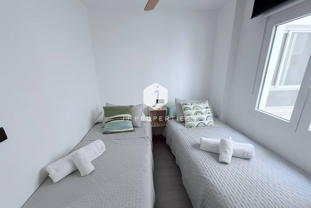 Tweedehands - Appartement / flat -
Torrevieja - La Mata