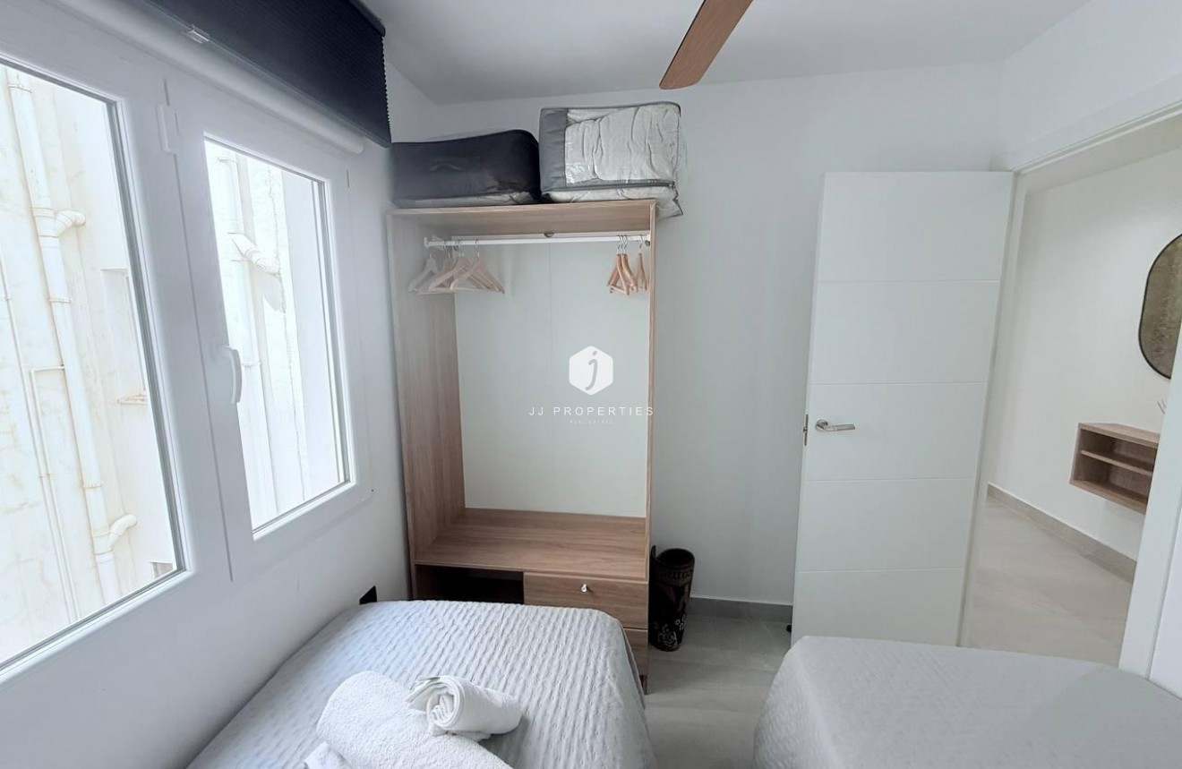 Tweedehands - Appartement / flat -
Torrevieja - La Mata