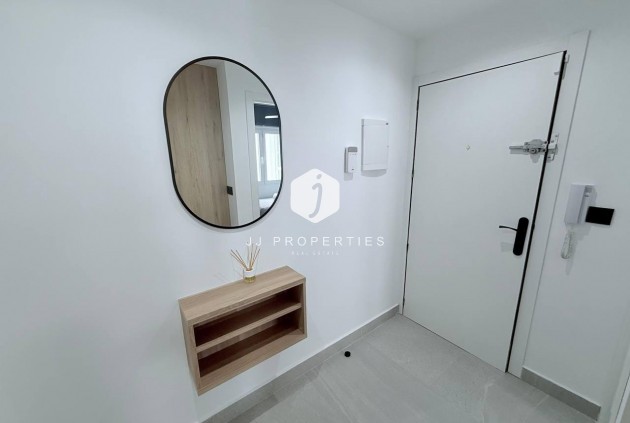 Tweedehands - Appartement / flat -
Torrevieja - La Mata