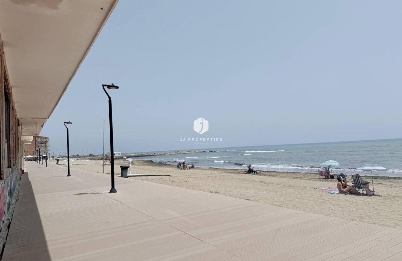 Tweedehands - Appartement / flat -
Torrevieja - La Mata