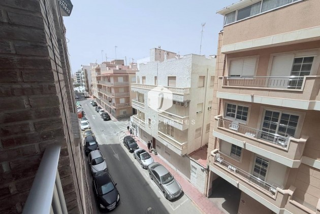 Tweedehands - Appartement / flat -
Torrevieja - La Mata