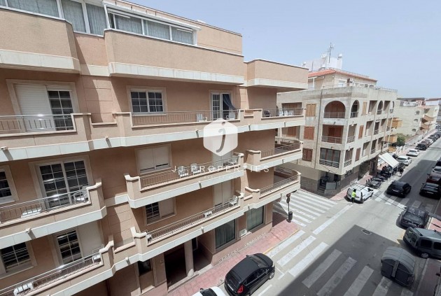 Tweedehands - Appartement / flat -
Torrevieja - La Mata