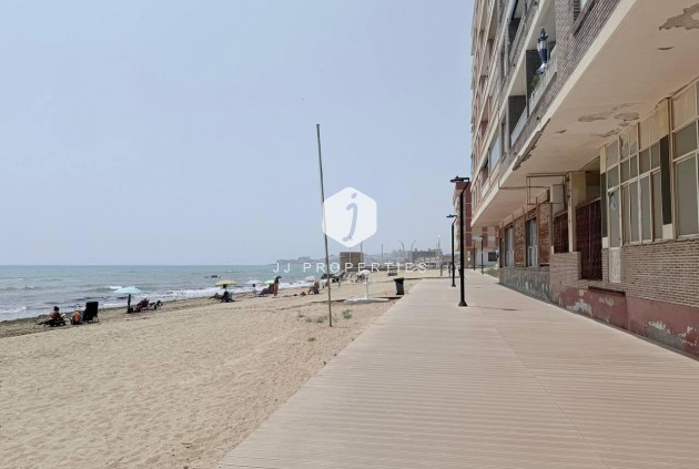 Tweedehands - Appartement / flat -
Torrevieja - La Mata
