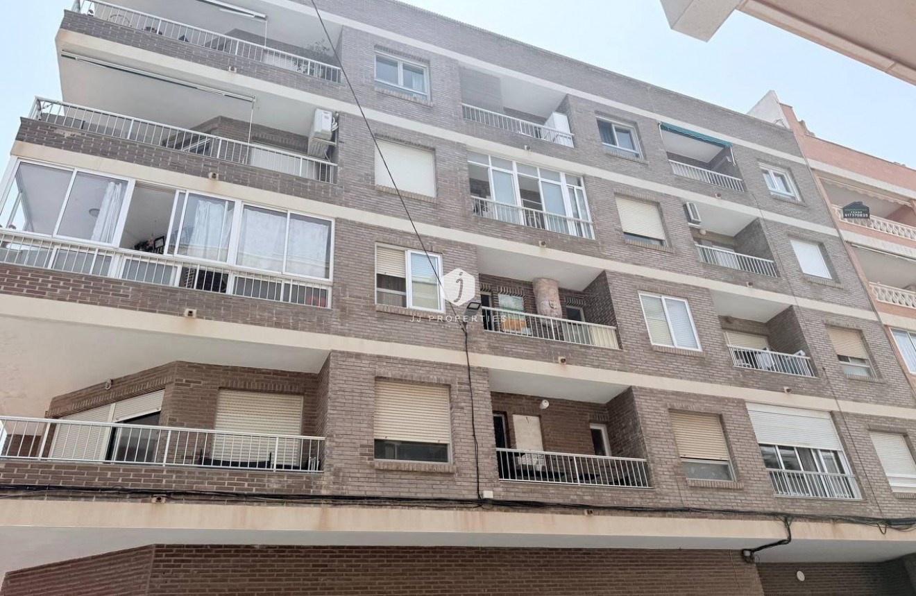 Tweedehands - Appartement / flat -
Torrevieja - La Mata