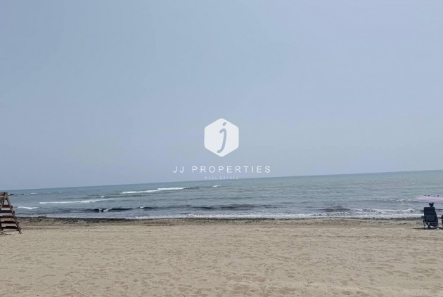 Tweedehands - Appartement / flat -
Torrevieja - La Mata