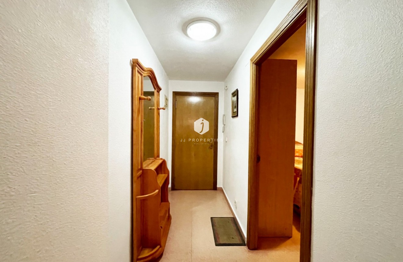 Tweedehands - Appartement / flat -
Guardamar del Segura - Playa