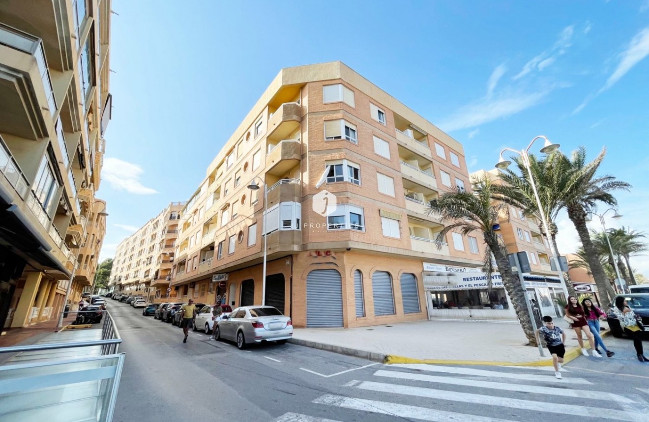Tweedehands - Appartement / flat -
Guardamar del Segura - Playa