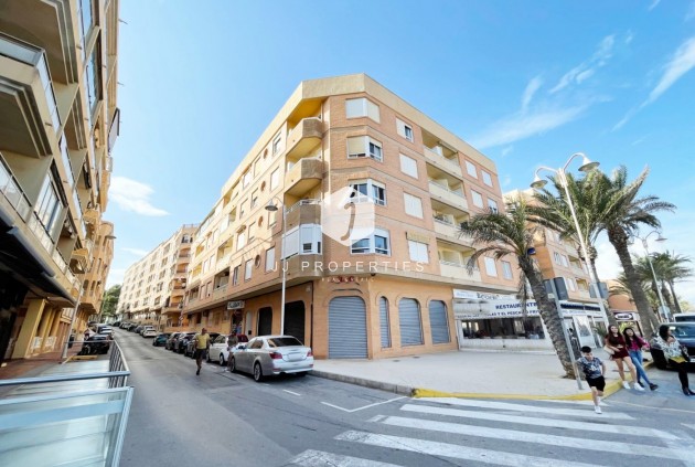 Tweedehands - Appartement / flat -
Guardamar del Segura - Playa