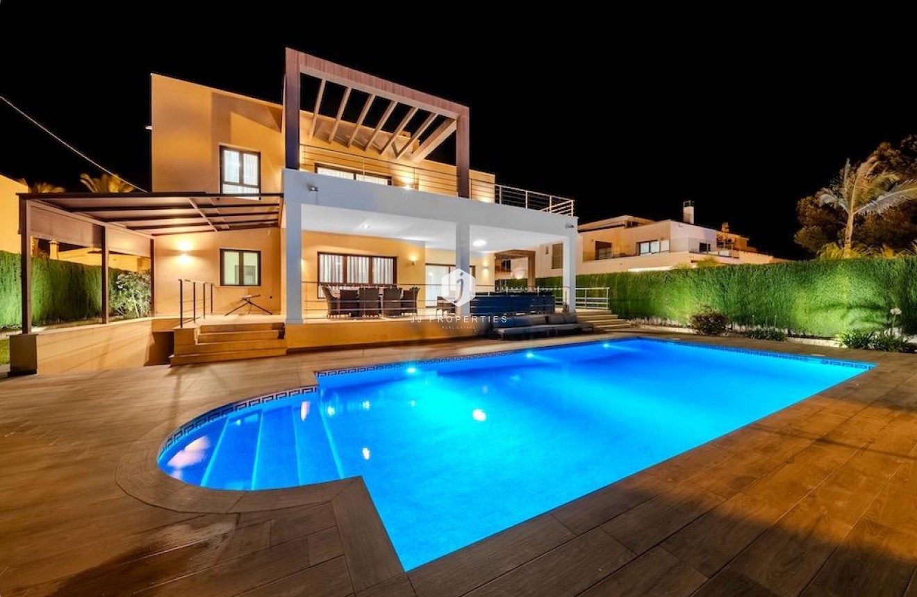Tweedehands - Villa -
Cabo Roig - Costa Blanca