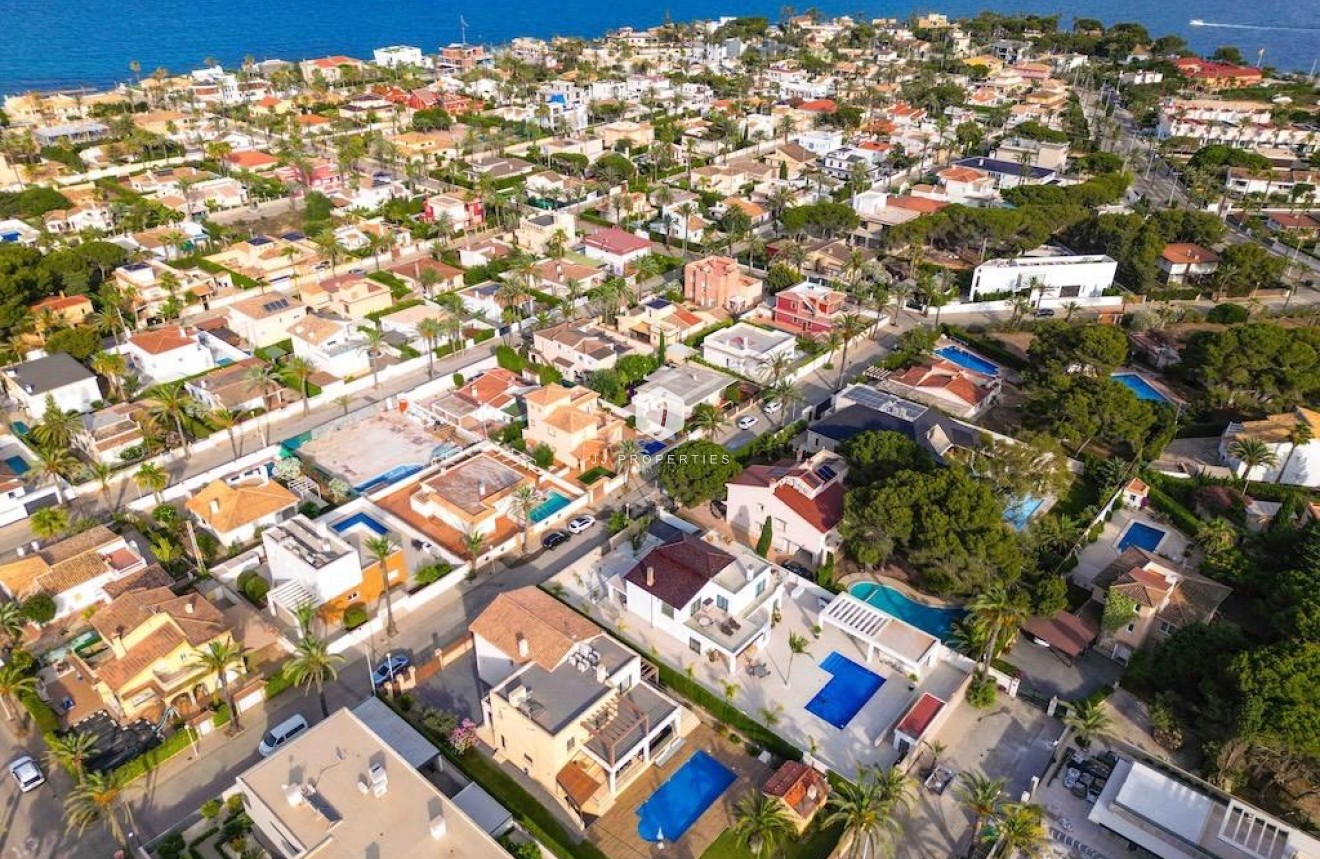 Tweedehands - Villa -
Cabo Roig - Costa Blanca