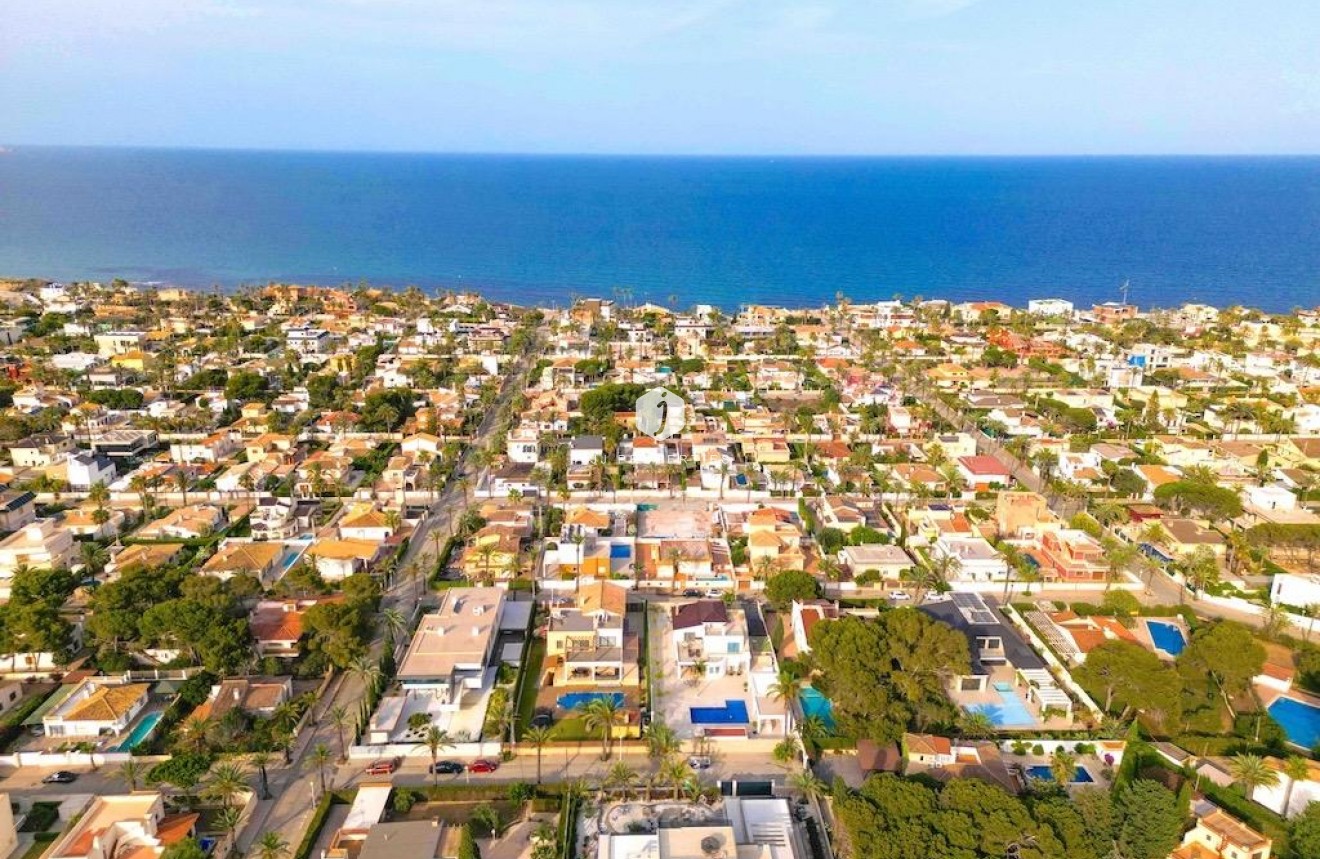 Tweedehands - Villa -
Cabo Roig - Costa Blanca