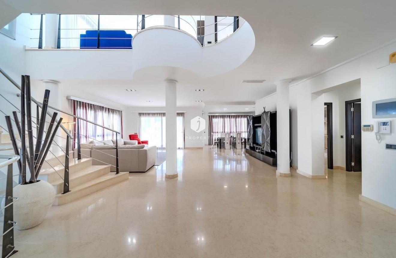 Tweedehands - Villa -
Cabo Roig - Costa Blanca