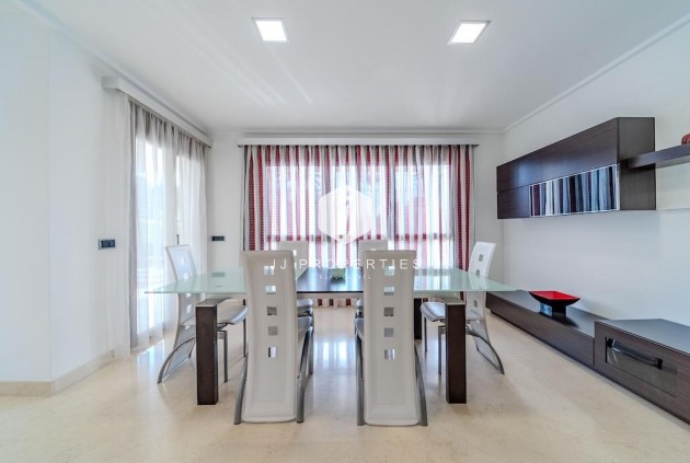 Tweedehands - Villa -
Cabo Roig - Costa Blanca