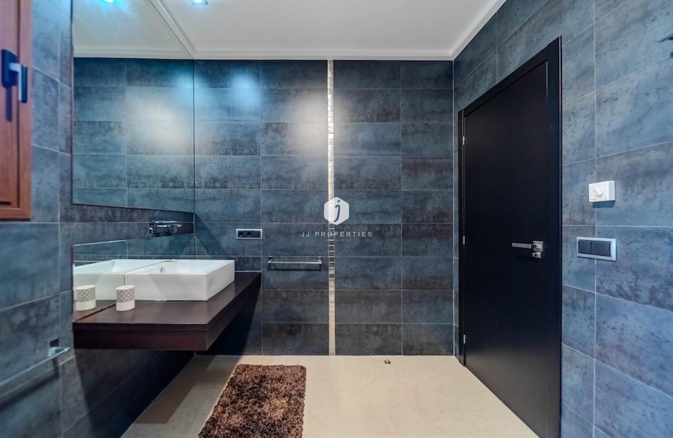 Tweedehands - Villa -
Cabo Roig - Costa Blanca