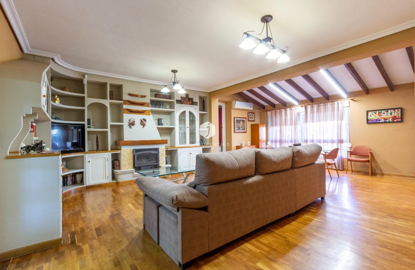 Tweedehands - Villa -
Torrevieja - Los Balcones