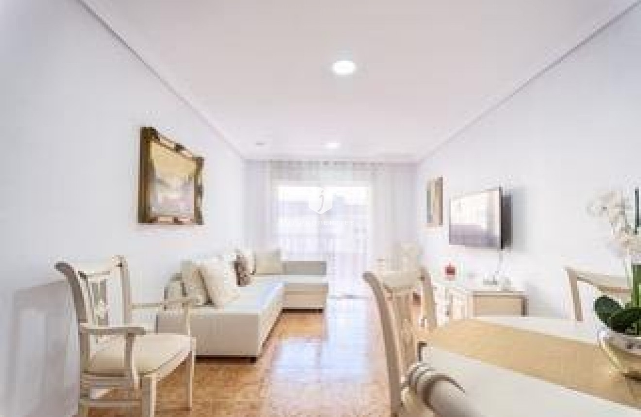 Tweedehands - Appartement / flat -
Torrevieja - Playa del Cura