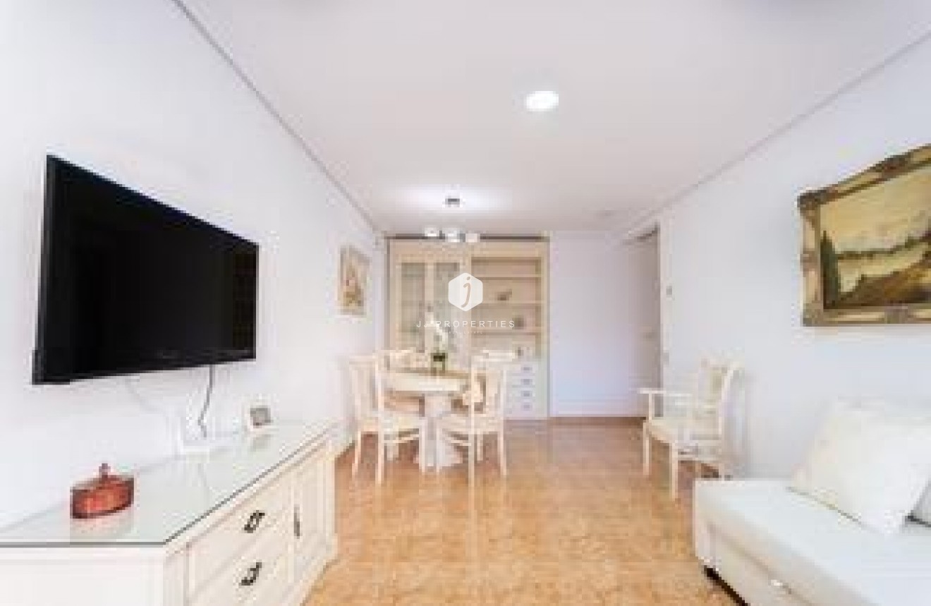 Tweedehands - Appartement / flat -
Torrevieja - Playa del Cura