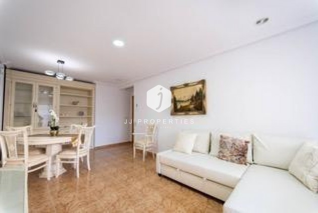 Tweedehands - Appartement / flat -
Torrevieja - Playa del Cura