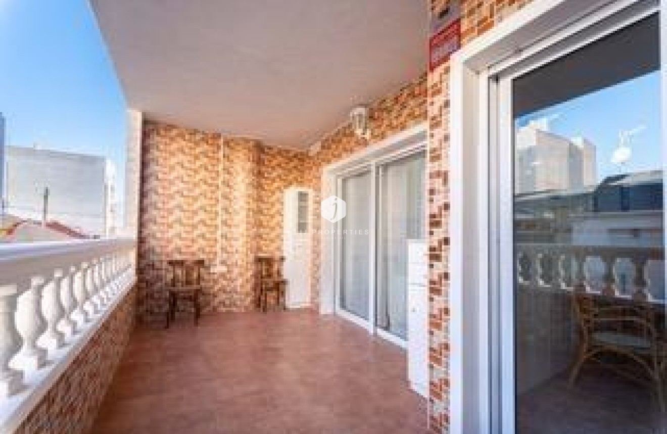 Tweedehands - Appartement / flat -
Torrevieja - Playa del Cura