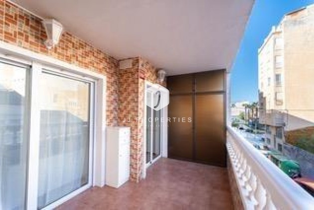 Tweedehands - Appartement / flat -
Torrevieja - Playa del Cura