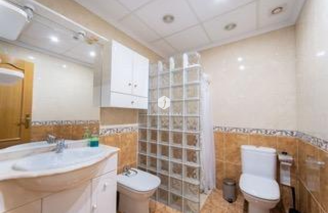 Tweedehands - Appartement / flat -
Torrevieja - Playa del Cura