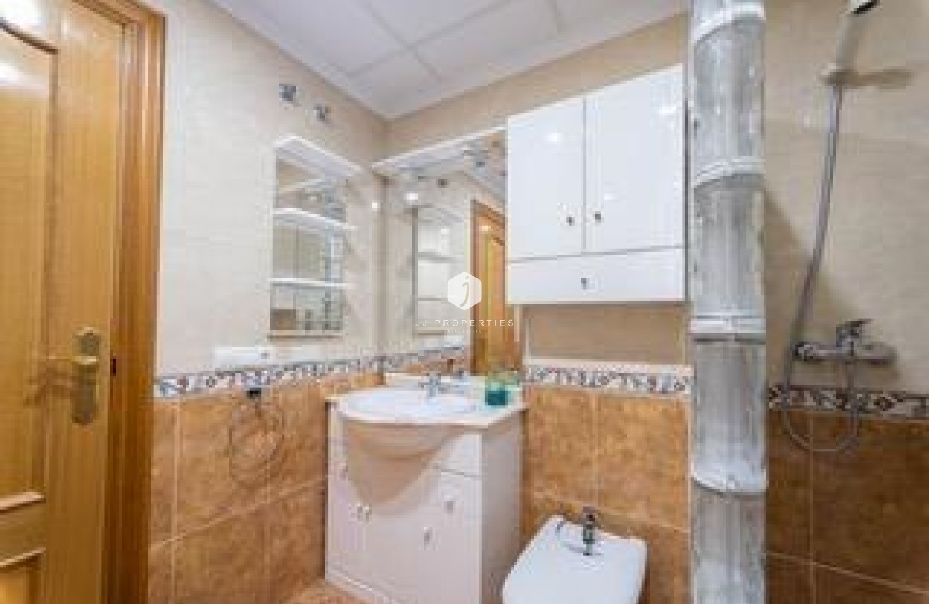 Tweedehands - Appartement / flat -
Torrevieja - Playa del Cura