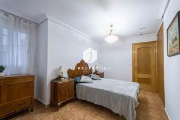 Tweedehands - Appartement / flat -
Torrevieja - Playa del Cura