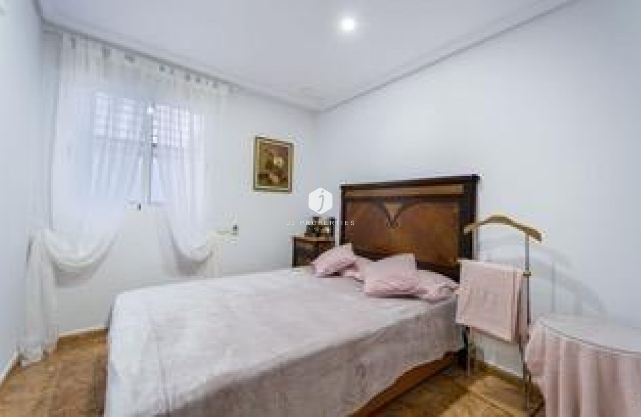 Tweedehands - Appartement / flat -
Torrevieja - Playa del Cura