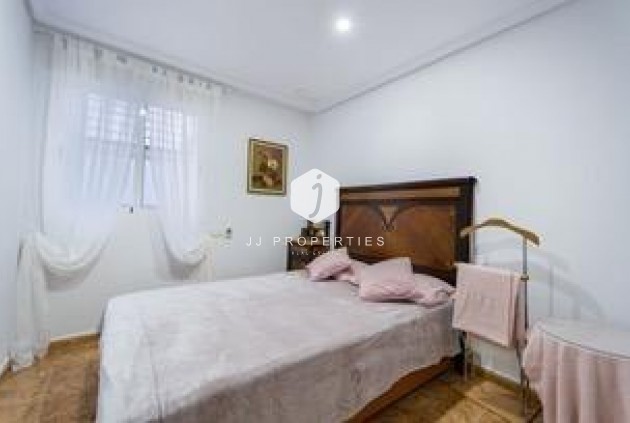 Tweedehands - Appartement / flat -
Torrevieja - Playa del Cura
