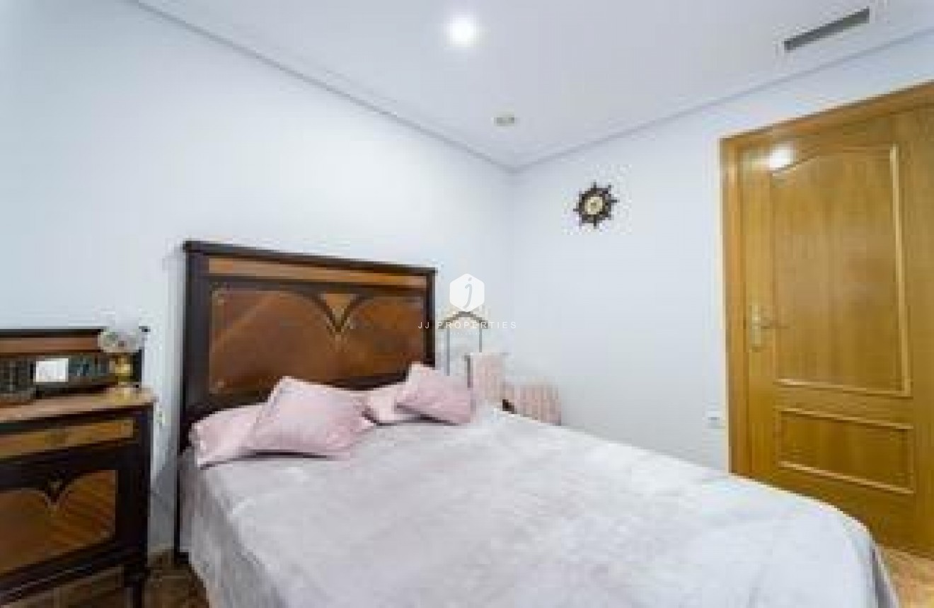 Tweedehands - Appartement / flat -
Torrevieja - Playa del Cura