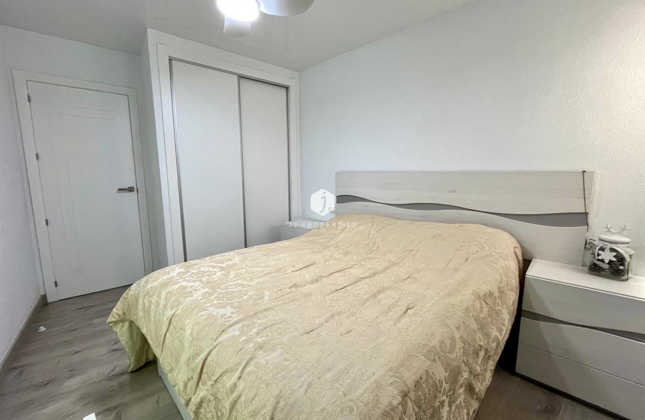 Tweedehands - Appartement / flat -
Torrevieja - Costa Blanca