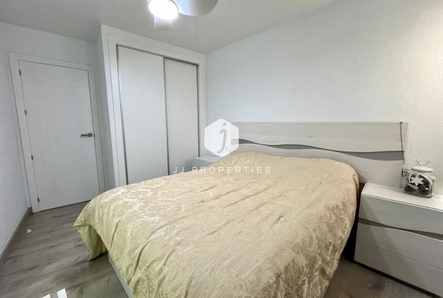 Tweedehands - Appartement / flat -
Torrevieja - Costa Blanca