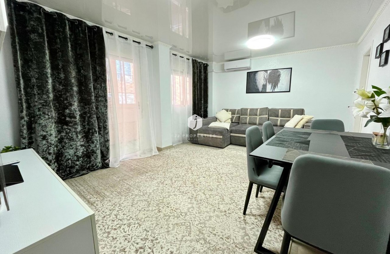 Tweedehands - Appartement / flat -
Torrevieja - Costa Blanca