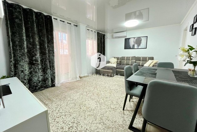 Tweedehands - Appartement / flat -
Torrevieja - Costa Blanca