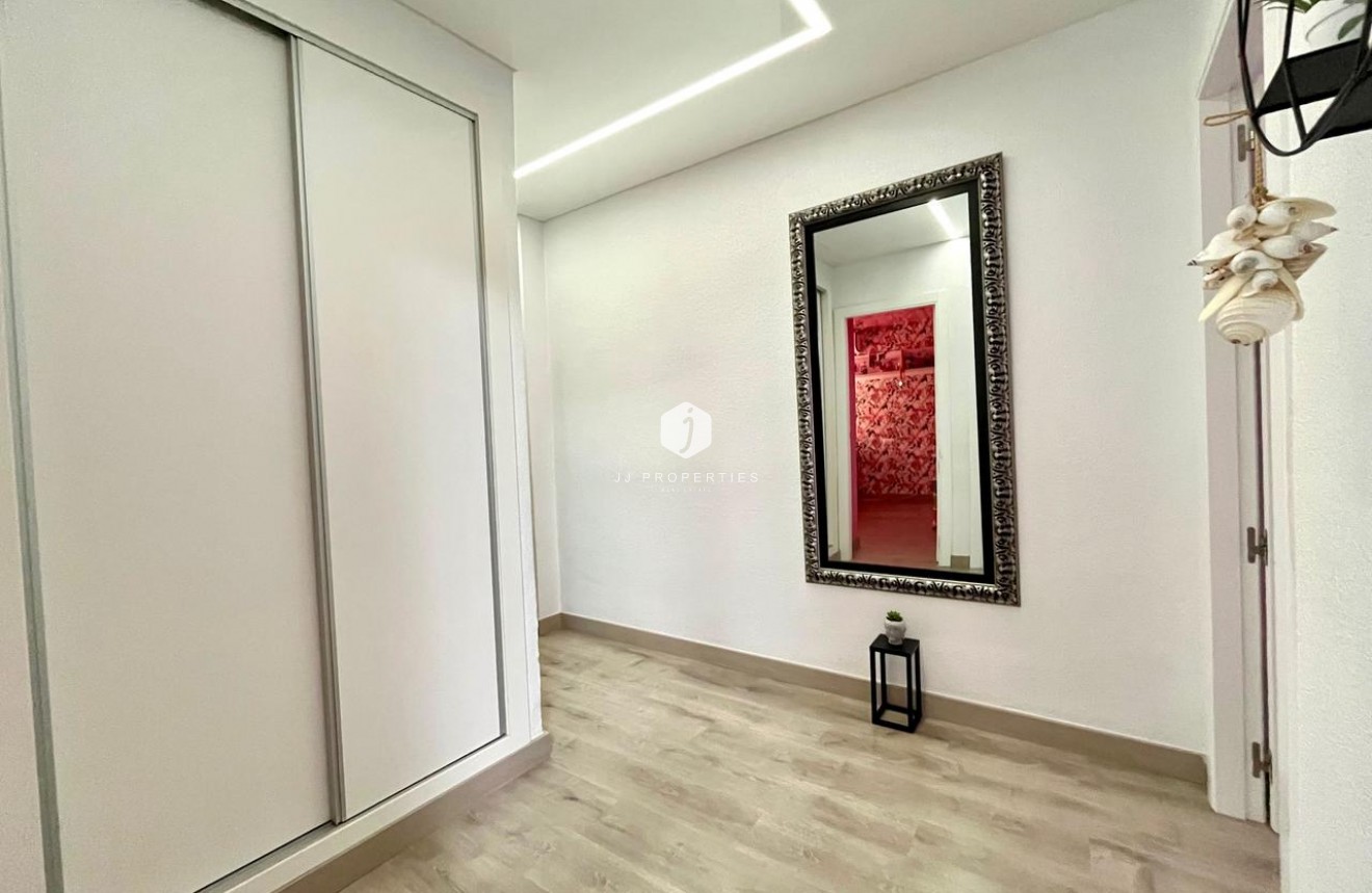 Tweedehands - Appartement / flat -
Torrevieja - Costa Blanca