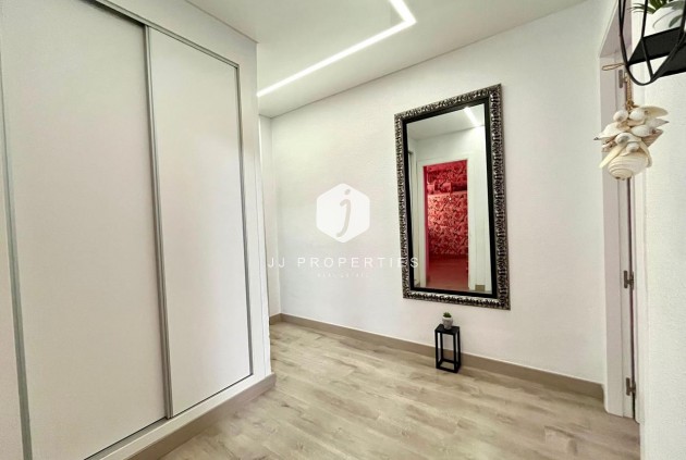 Tweedehands - Appartement / flat -
Torrevieja - Costa Blanca