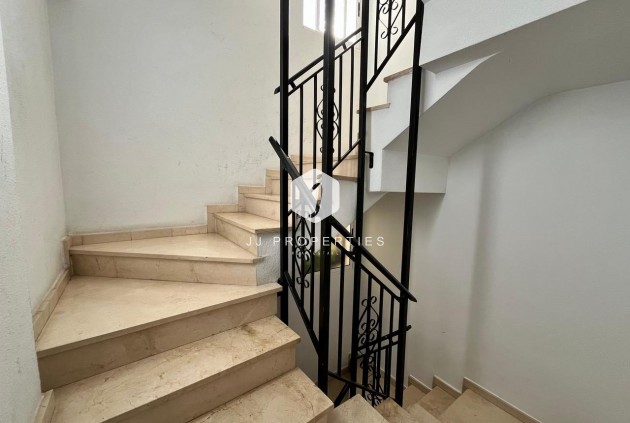 Tweedehands - Appartement / flat -
Torrevieja - Costa Blanca